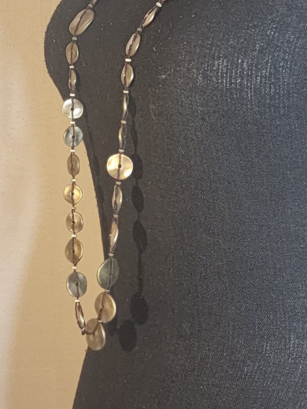 Chico's Old Gold Tone Threaded Metal Circles Long Vintage Adj 40.5" Necklace - Picture 8 of 16